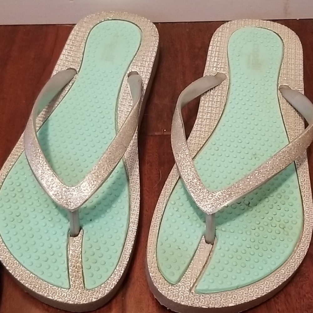 Sandals - Picture 3 of 3